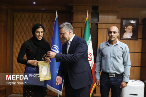 Minister of Health commends the Asian long jump champion and graduate-Isfahan-School-Dentistry